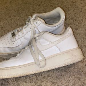 AIR FORCE 1s